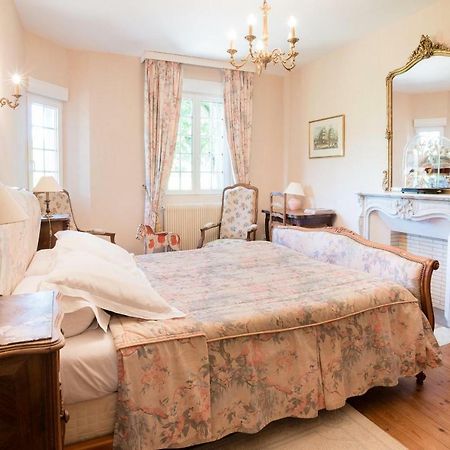 Manoir De Sens Bed & Breakfast Beuvron en Auge Bagian luar foto