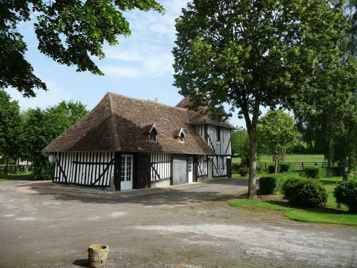 Manoir De Sens Bed & Breakfast Beuvron en Auge Bagian luar foto