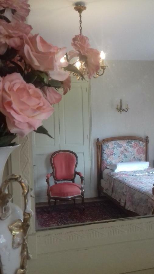 Manoir De Sens Bed & Breakfast Beuvron en Auge Bagian luar foto