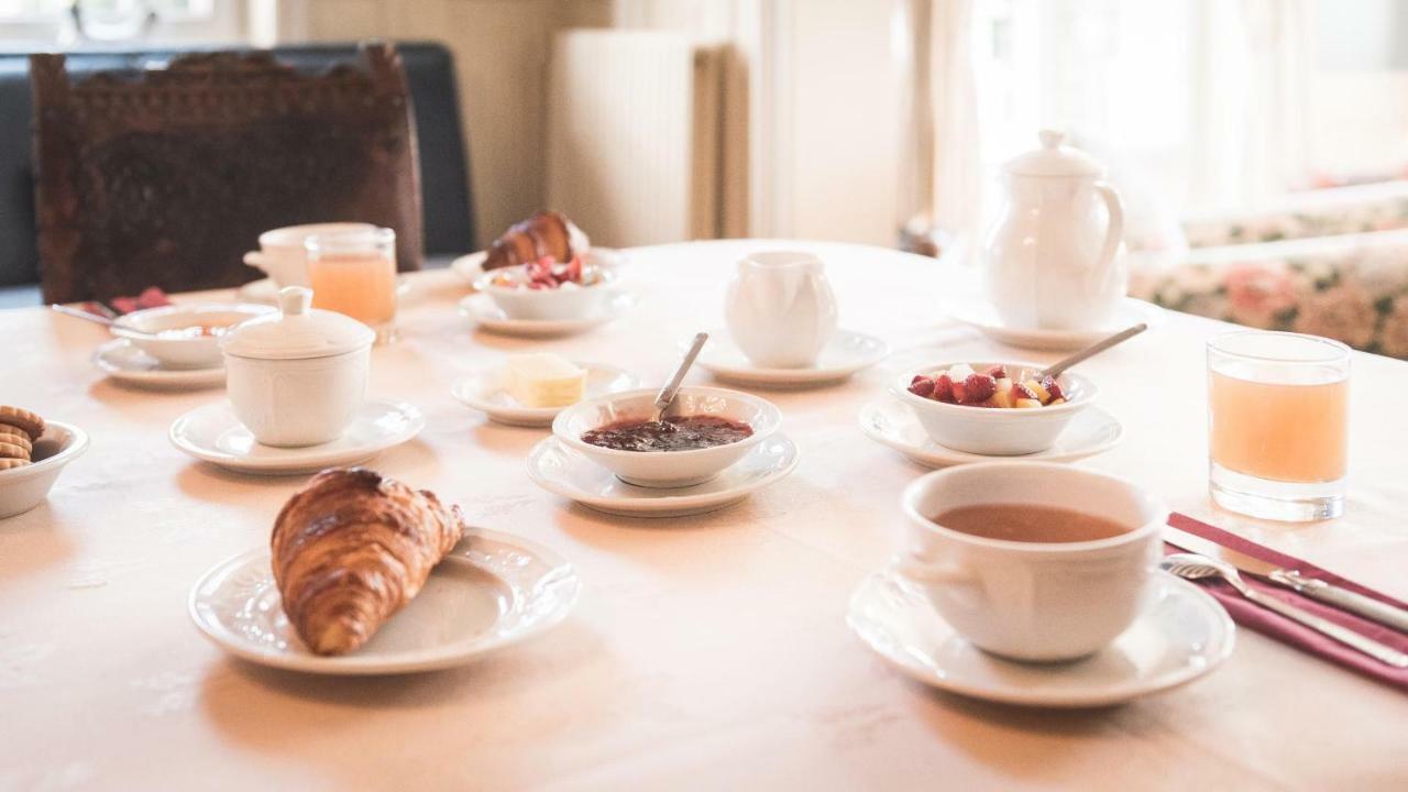 Manoir De Sens Bed & Breakfast Beuvron en Auge Bagian luar foto